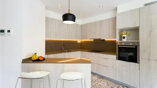 Apartments in Barcelona Eixample - photo 3