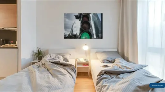 Apartments in Frankfurt Süd - photo 2