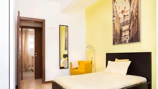 Rooms in Milano Zona 8 - Fiera, Gallaratese, Quarto Oggiaro - photo 4