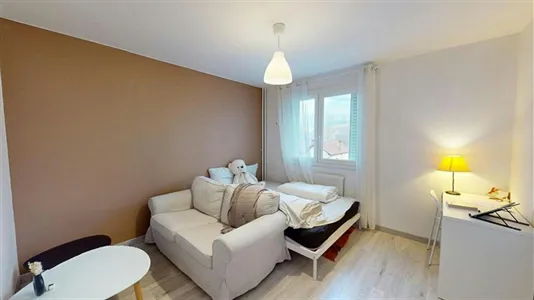 Apartments in Grenoble - photo 3