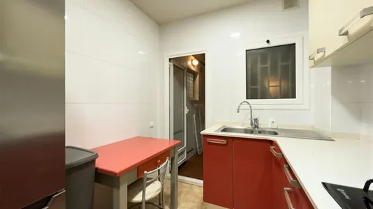 Rooms in Barcelona Eixample - photo 5