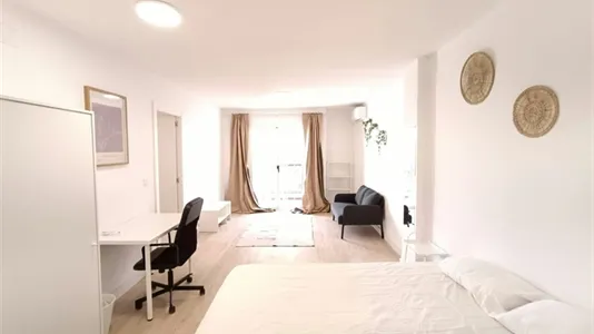Rooms in Árbol Gordo - photo 1