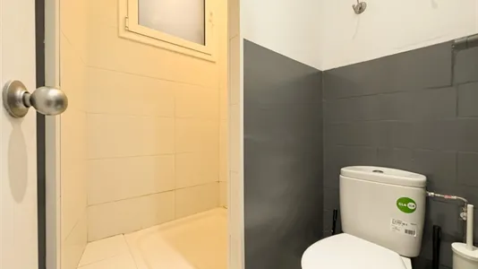 Rooms in Barcelona Ciutat Vella - photo 7