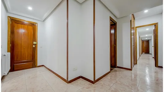 Rooms in Madrid Retiro - photo 10