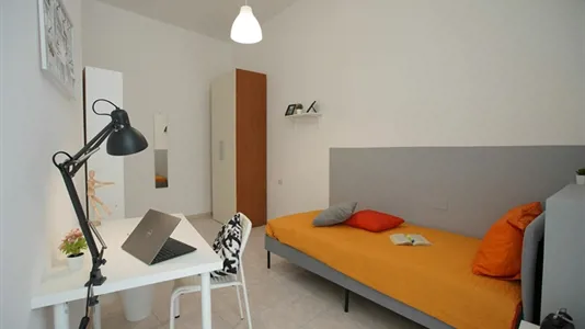 Rooms in Napoli Municipalità 2 - photo 2