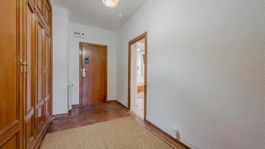 Rooms in Madrid Chamartín - photo 9