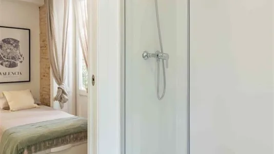 Rooms in Valencia Ciutat Vella - photo 8