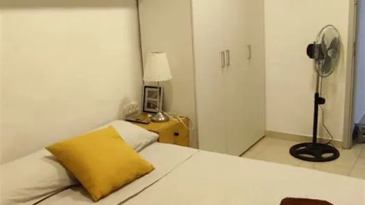 Apartments in Barcelona Ciutat Vella - photo 2