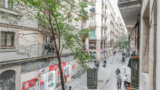 Apartments in Barcelona Ciutat Vella - photo 2