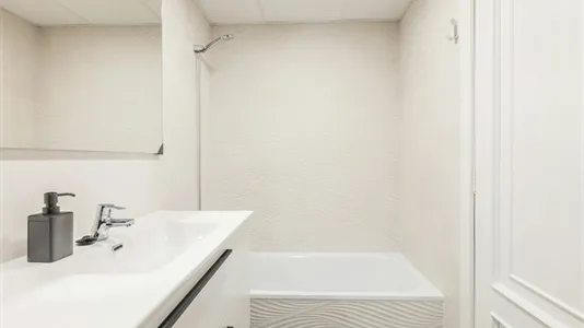Rooms in Valencia Extramurs - photo 8