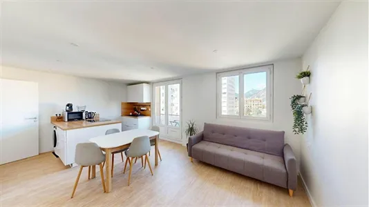 Rooms in Grenoble - photo 4