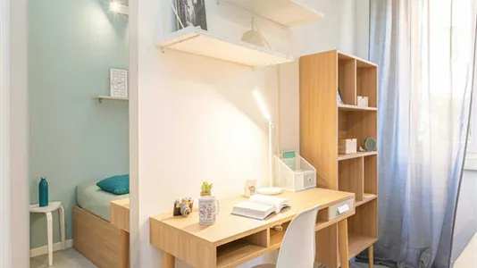 Rooms in Milano Zona 8 - Fiera, Gallaratese, Quarto Oggiaro - photo 4