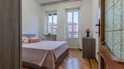 Room for rent in Milano Zona 9 - Porta Garibaldi, Niguarda, Milan