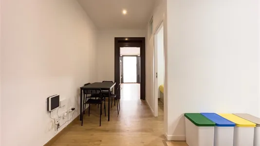 Rooms in Barcelona Ciutat Vella - photo 5