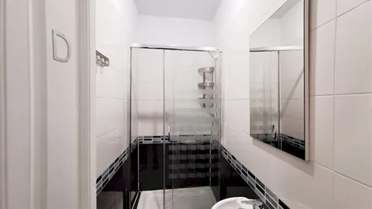 Rooms in Madrid Centro - photo 10
