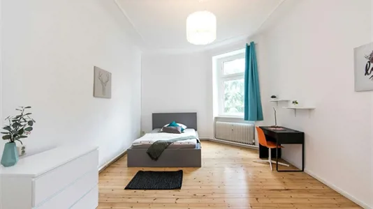 Rooms in Berlin Charlottenburg-Wilmersdorf - photo 1