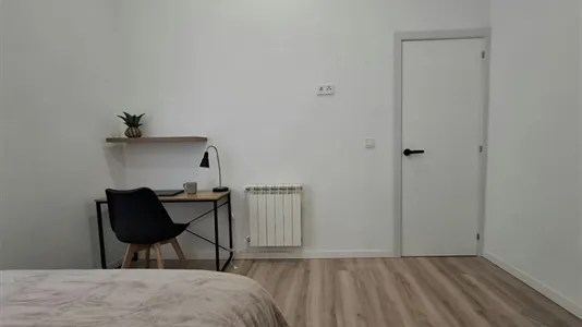 Rooms in Madrid Centro - photo 10