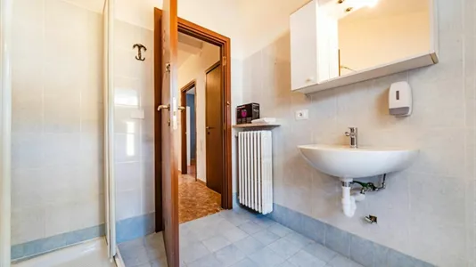 Rooms in Verona - photo 9