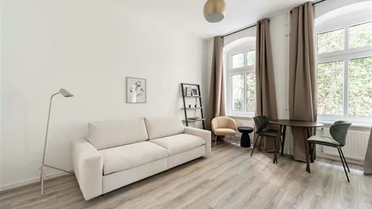 Apartments in Berlin Neukölln - photo 2