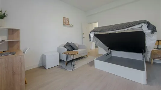 Rooms in Madrid Chamartín - photo 4