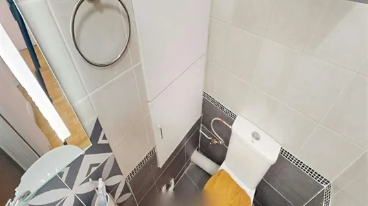 Rooms in Paris 17ème arrondissement - photo 9