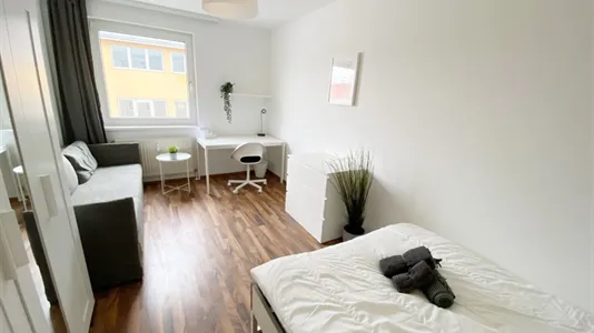 Rooms in Vienna Favoriten - photo 8