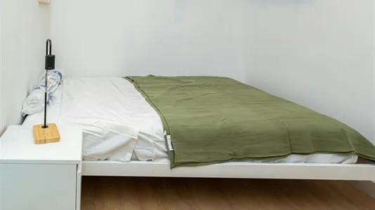 Rooms in Zaragoza - photo 4