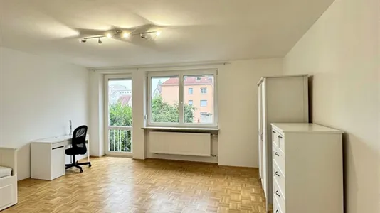 Rooms in Augsburg - photo 1