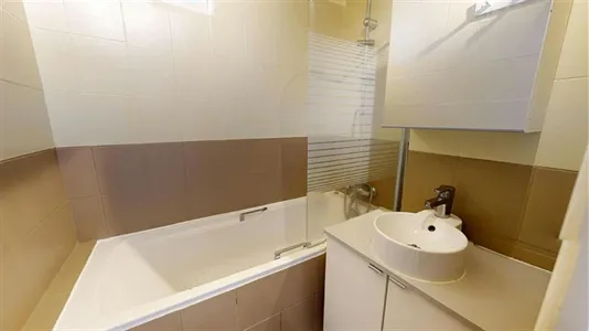 Rooms in Saint-Étienne - photo 9