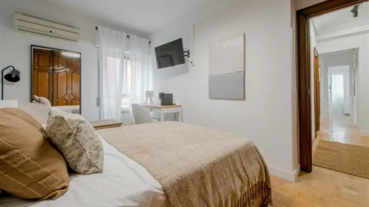 Rooms in Madrid Fuencarral-El Pardo - photo 2