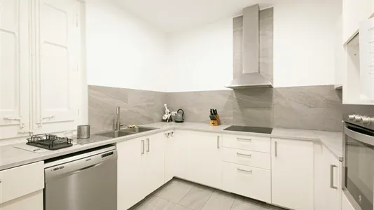 Rooms in Barcelona Eixample - photo 7