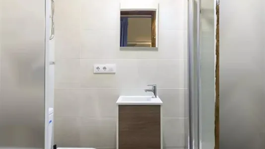 Rooms in Madrid Chamberí - photo 6