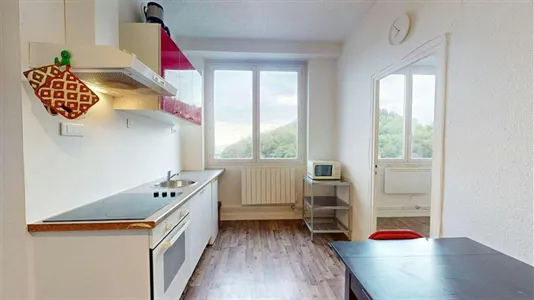 Apartments in Saint-Étienne - photo 3