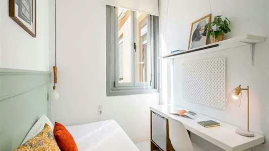 Rooms in Madrid Centro - photo 5