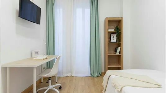 Rooms in Madrid Centro - photo 4
