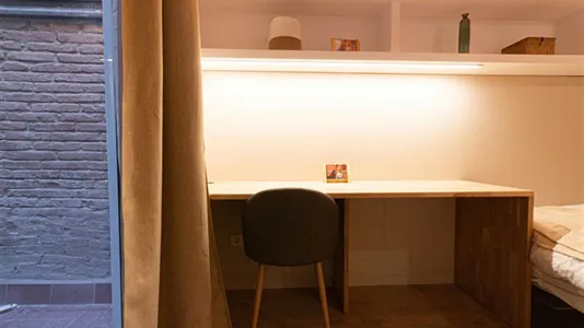 Rooms in Barcelona Sants-Montjuïc - photo 7