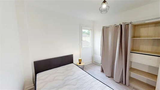 Rooms in Poitiers - photo 3