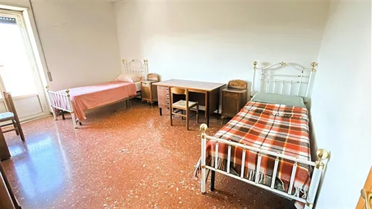Rooms in Roma Municipio V – Prenestino/Centocelle - photo 8