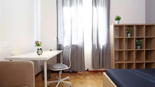 Rooms in Roma Municipio II – Parioli/Nomentano - photo 9