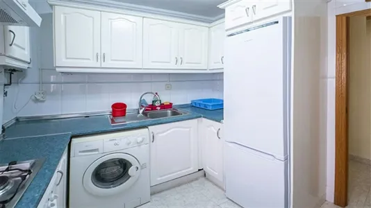 Rooms in el Camí de Vera - photo 7