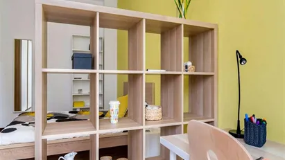 Room for rent in Milano Zona 2 - Stazione Centrale, Gorla, Turro, Greco, Crescenzago, Milan