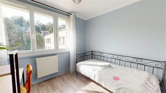 Apartments in Saint-Étienne - photo 2