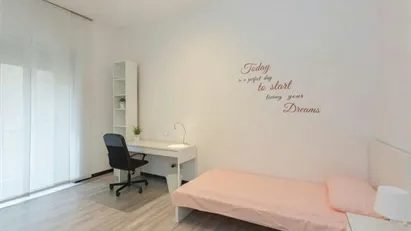 Room for rent in Milano Zona 1 - Centro storico, Milan