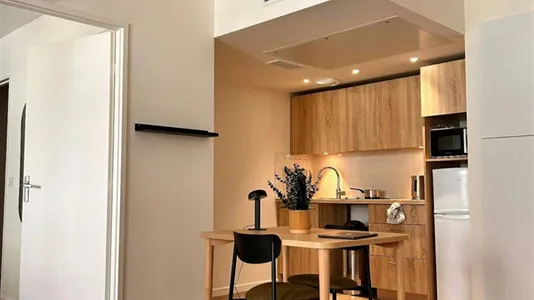 Apartments in Nanterre - photo 2