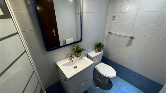 Rooms in El Encinar de los Reyes - photo 4