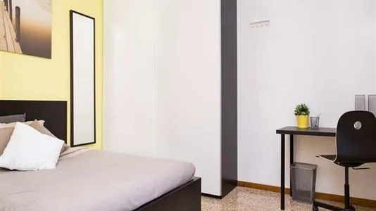 Rooms in Milano Zona 8 - Fiera, Gallaratese, Quarto Oggiaro - photo 5