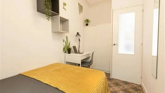 Rooms in Barcelona Ciutat Vella - photo 4