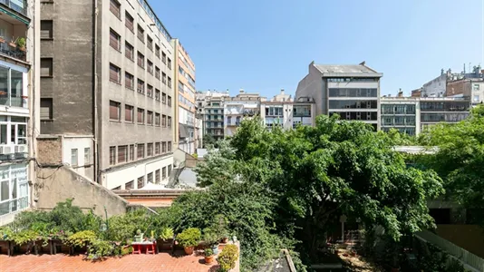 Apartments in Barcelona Eixample - photo 2