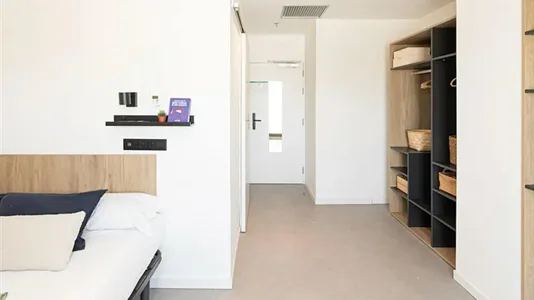 Apartments in Los Bermejales - photo 3