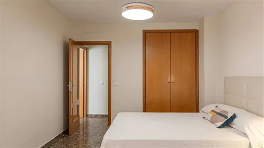 Rooms in Valencia Algirós - photo 8